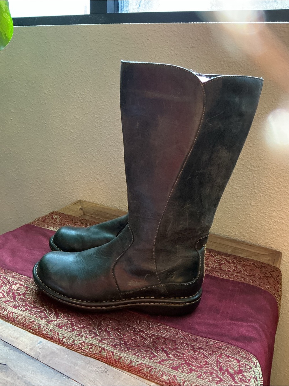 Born Leather Tall Boots
Size: 8 / EU 39 Black - Picture 3 of 16